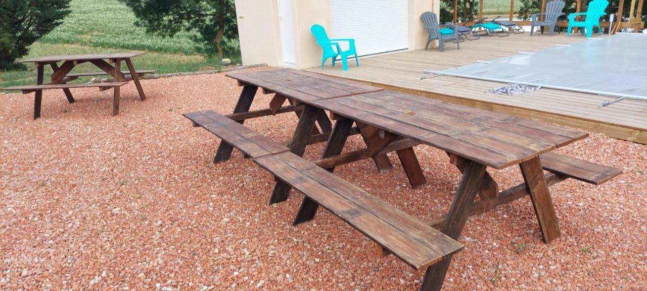 Maison De Campagne, Bord De Lac, Piscine, Billard 11 Per Plieux Kültér fotó