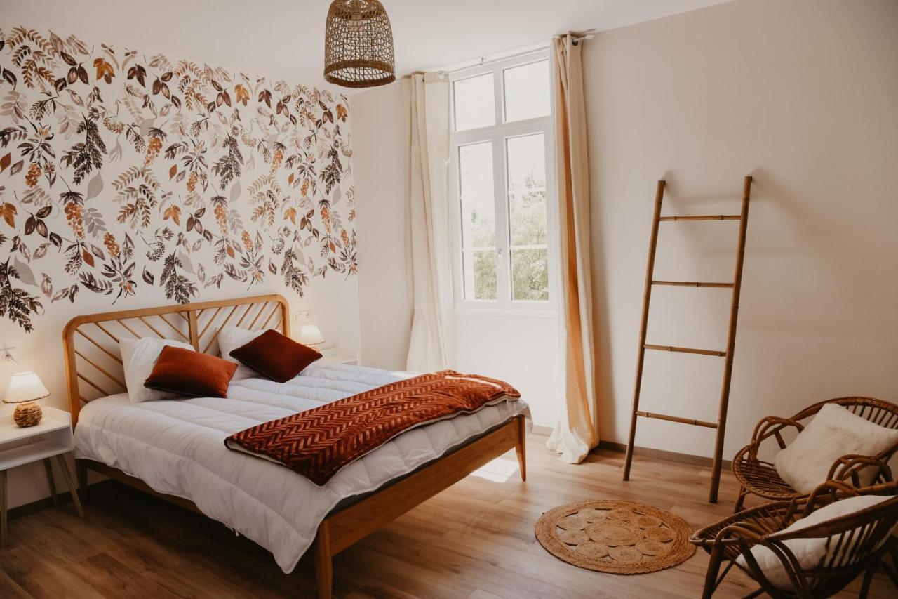 Maison De Campagne, Bord De Lac, Piscine, Billard 11 Per Plieux Kültér fotó