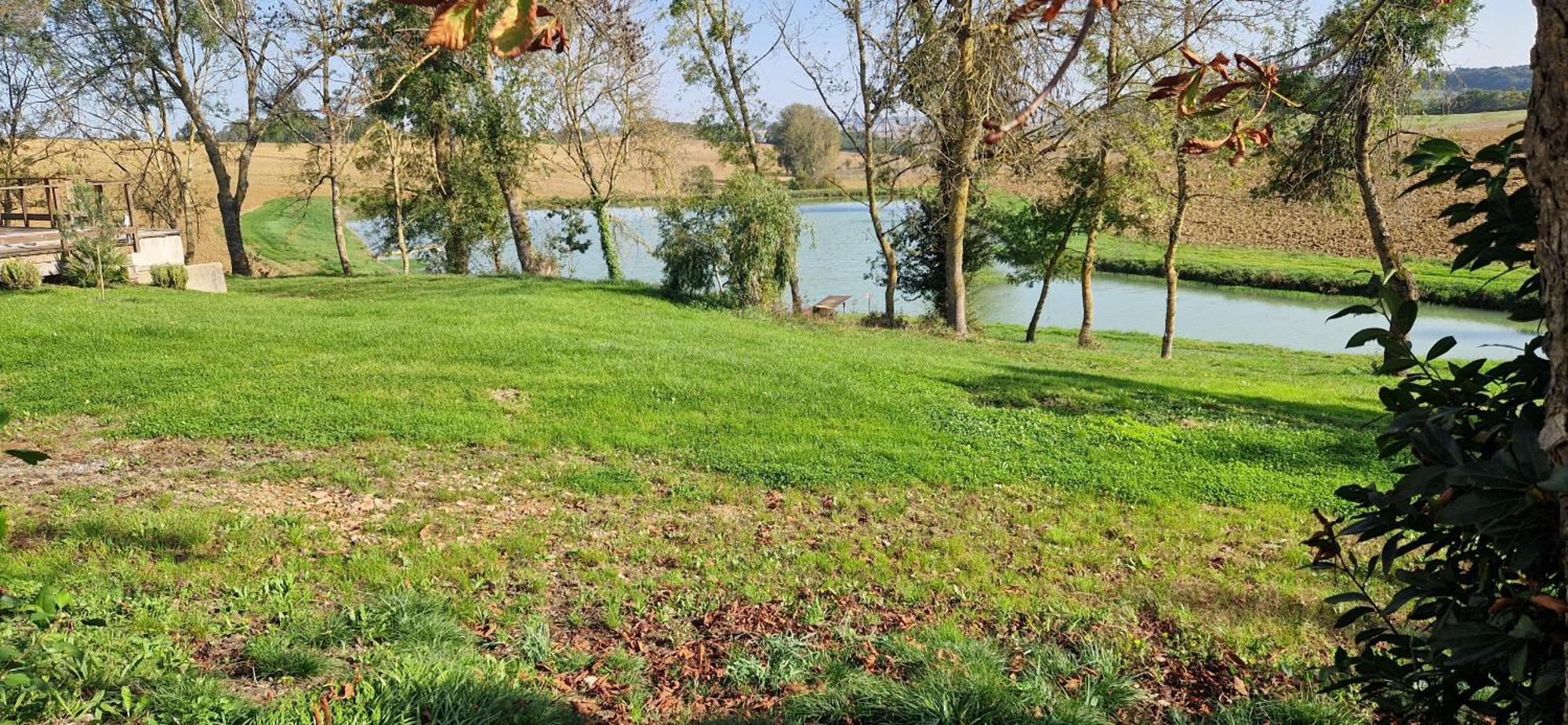 Maison De Campagne, Bord De Lac, Piscine, Billard 11 Per Plieux Kültér fotó